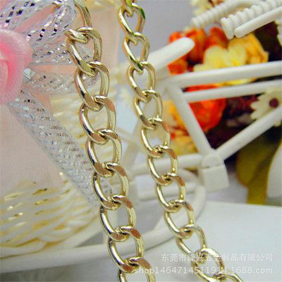 金属开云体育·开云官方网站-开云体育（中国）
铁磨链 浅金色电镀箱包开云体育·开云官方网站-开云体育（中国）
  - 3